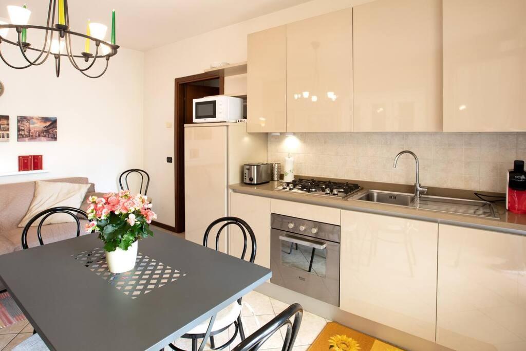 Corte Collina, Piscine, Tennis Apartment *