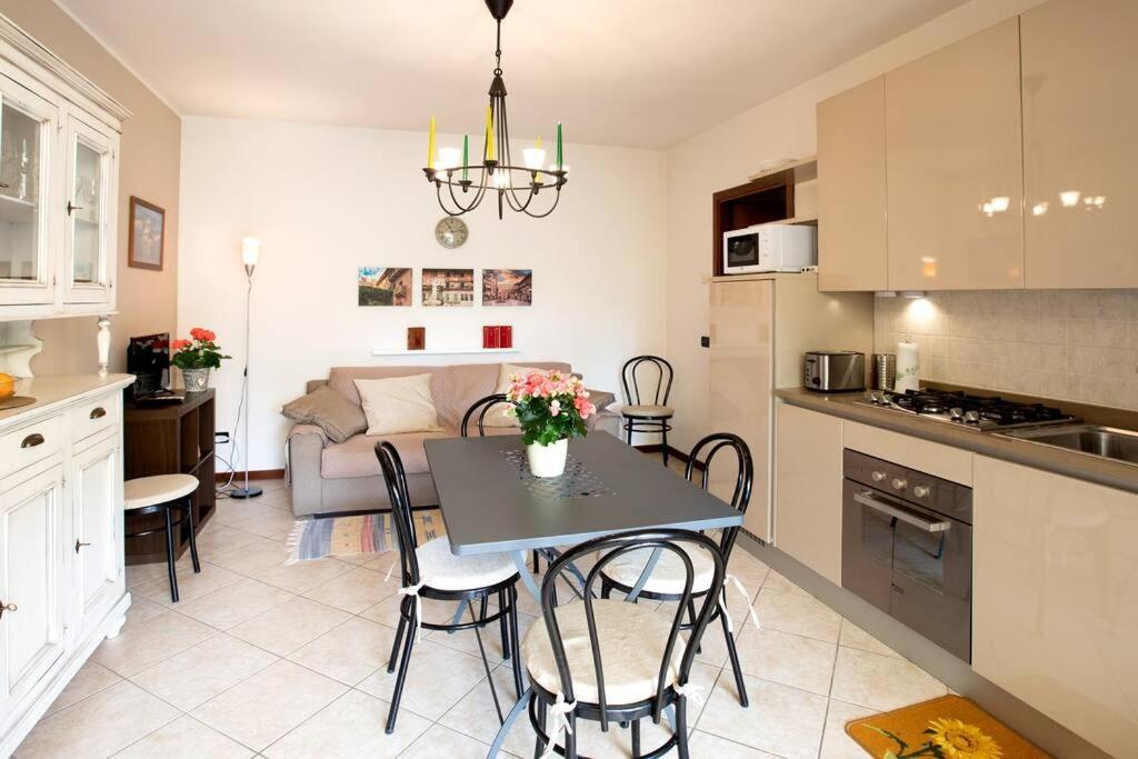 Corte Collina, Piscine, Tennis Apartment