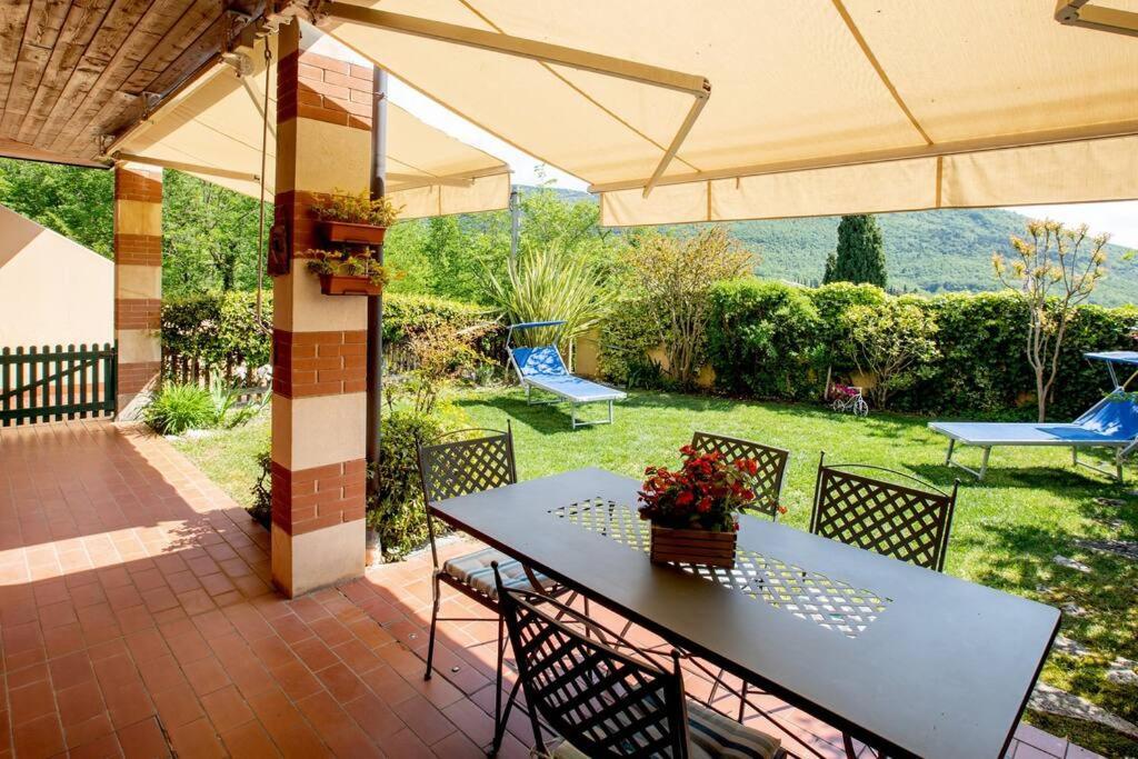 Corte Collina, Piscine, Tennis Apartment