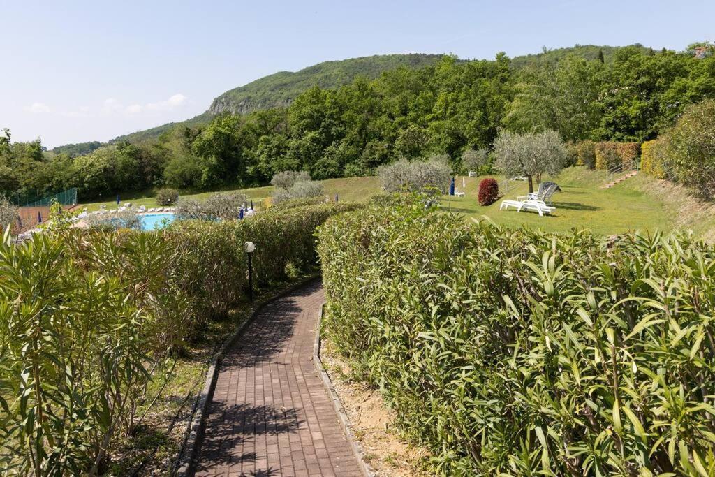 Corte Collina, Piscine, Tennis
